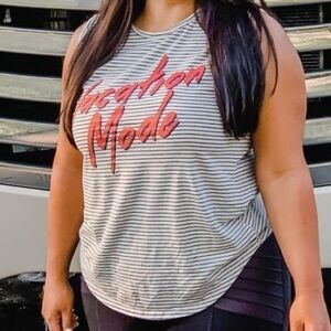 Zoe + Liv Vacation Mode Striped graphic top Size medium